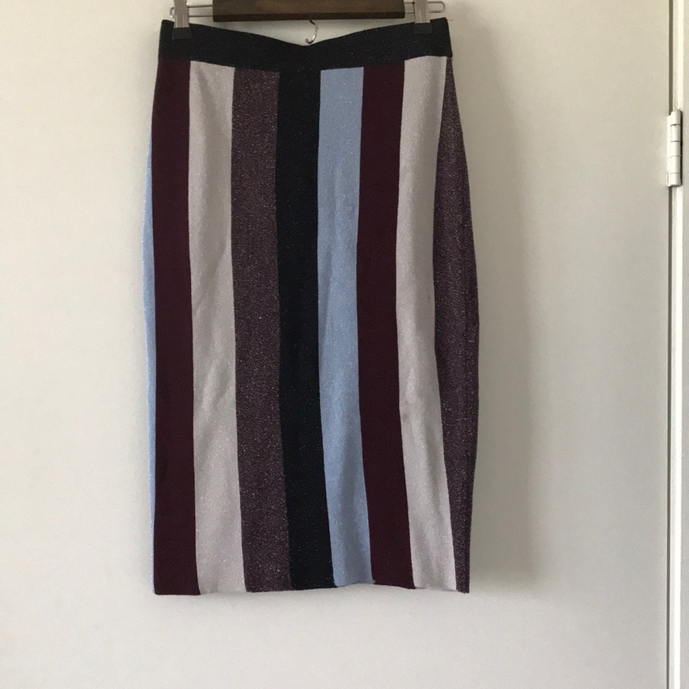 SPARKLE! With this sexy pencil skirt